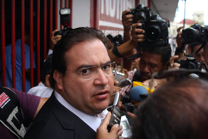 junio Javier Duarte Acudió a Las Instalaciones De La Redacción Del Periódico Notiver En Donde Informó La Situación Del Asesinato Del Periodista Miguel Ángel López Velasco Y Su Familia Foto Cuartoscuro