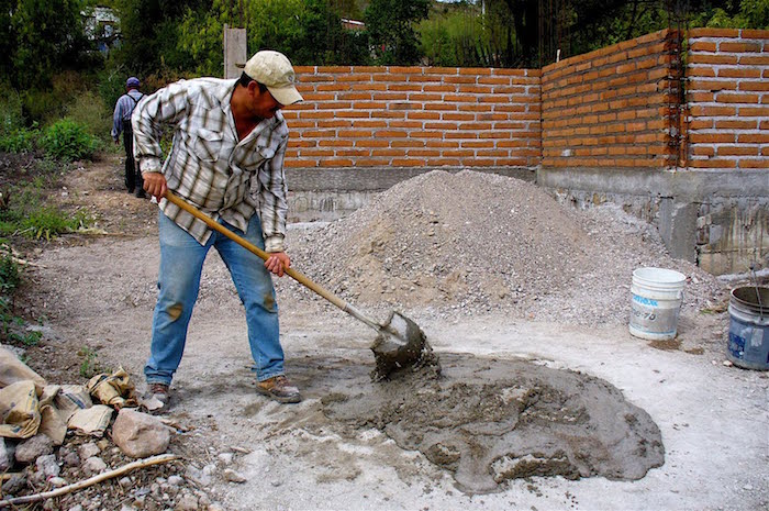 Construir una casa en México podría costar unos $45 mil. Foto: LaOpinión