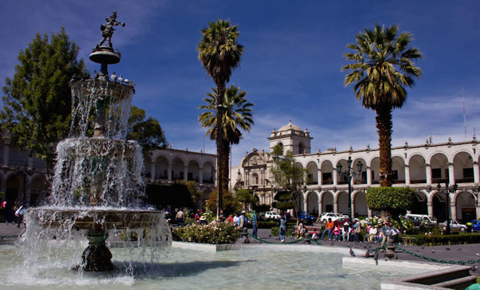 Plaza De Armas De La Ciudad De Arequipa Corazón Del Casco Colonial Foto Viajar Ahora Eldiarioes