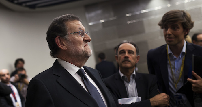 El Presidente Interino Español Mariano Rajoy Habla Con La Prensa En El Palacio De La Moncloa Foto Ap