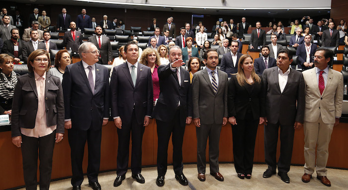 Raúl Cervantes tomó protesta hoy como nuevo Procurador General de la República ante el pleno del Senado. Foto: Cuartoscuro 