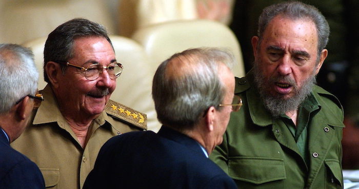 Fidel Castro Y Su Hermano Raúl Castro Foto Efealejandro Ernesto