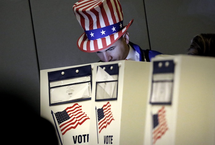 Estados Unidos elige sin sobresaltos, pero con filas, entre Clinton y Trump. Foto: EFE. 