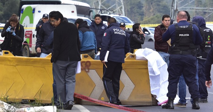 héroe O Asesino a Sangre Fría un Ciudadano Valiente Harto De La Impunidad O Un Sicario a Quien No Le Hizo Gracia Ser Víctima De Unos Improvisados Colegas Foto Cuartoscuro