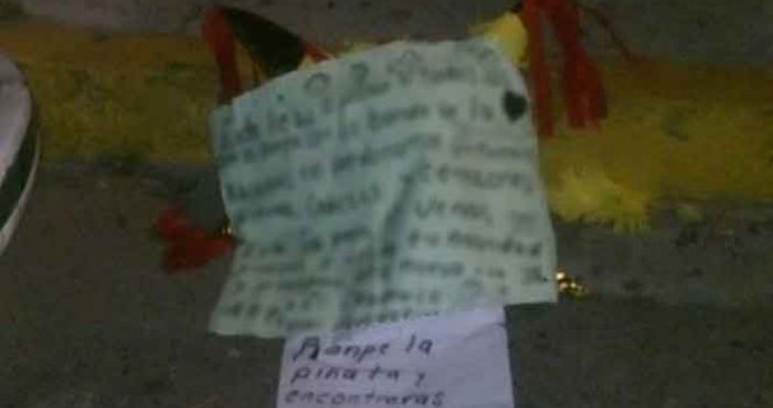 Sobre La Piñata Había Un Mensaje Escrito En Cartulinas Presuntamente Del Grupo Que Se Adjudica El Hecho Foto Especial