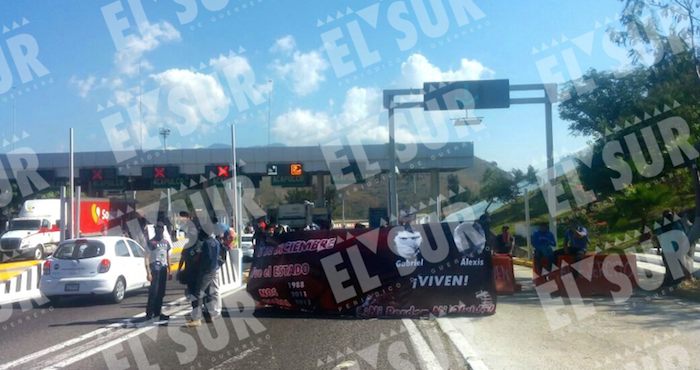 Los Manifestantes Cerraron La Caseta Duranta Una Hora Foto Jessica Torresel Sur