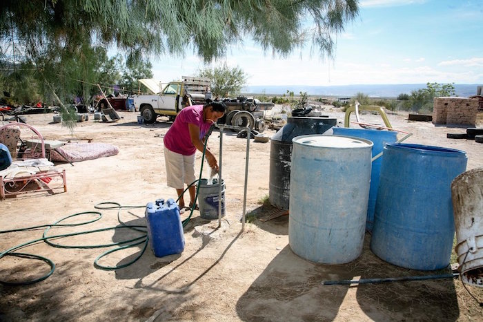 Cuando menos lo esperaban La empresa ya contaba con 15 pozos en el Ejido Tanque Nuevo, mientras los habitantes batallan para tener agua y regar sus parcelas. Foto: Roberto Armocida, Vanguardia