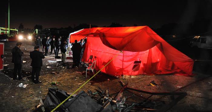 En Tultepec Estado De México Se Montaron Campamentos En Donde Permanece El Ministerio Publico Realizando Los Peritajes Pertinentes Fotos Cuartoscuro