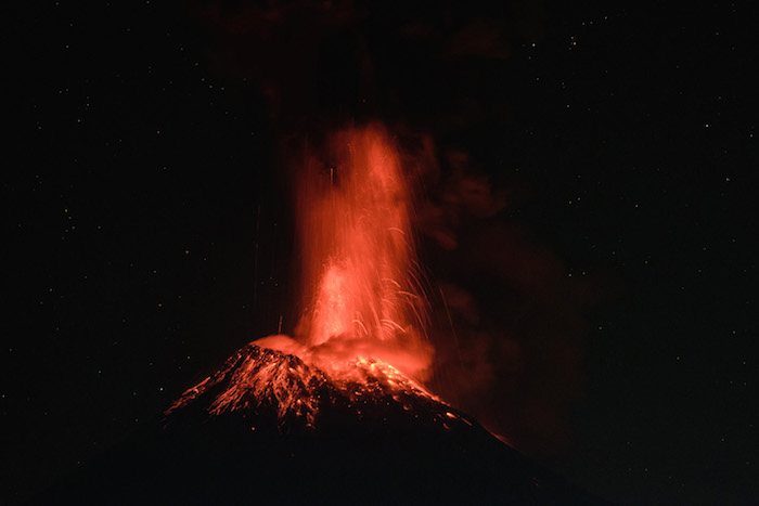 El Volcán De Colima Registró Una Fuerte Explosión Con Emisión De Gas Y Ceniza Foto Cuartoscuro