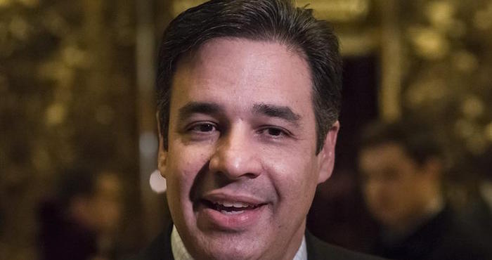 El Legislador Republicano Por Idaho Raúl Labrador Nacido En Puerto Rico Habla Con La Prensa En El Edificio Trump Tower Tras Su Reunión Con El Presidente Electo Donald Trump En Nueva York Foto Efearchivo