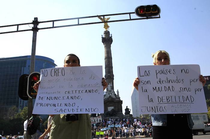 Manifestantes ayer en la Ciudad de México. Foto: Xinhua 