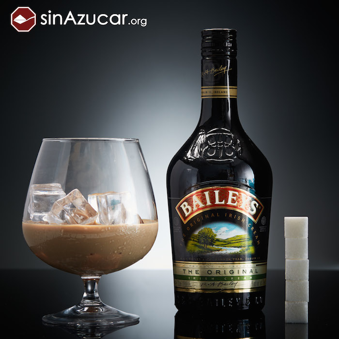 100ml de Baileys tienen 20 gramos de azúcar, equivalente a 5 terrones. Foto: Antonio R. Estrada / sinAzucar.org