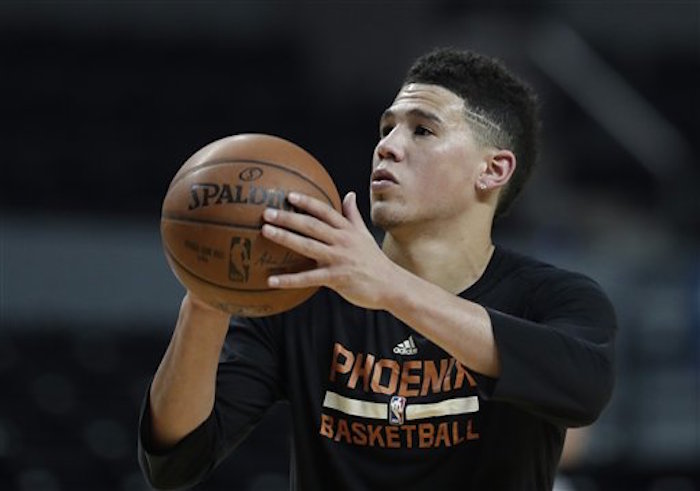 Devin Booker De Los Suns De Phoenix Durante Un Entrenamiento En La Ciudad De México Foto Ap