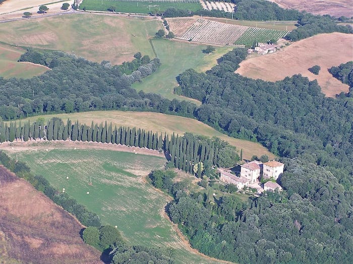 Se Pueden Rentar Hectáreas Y Un Castillo En La Toscana Toma Eso Hotel All Inclusive