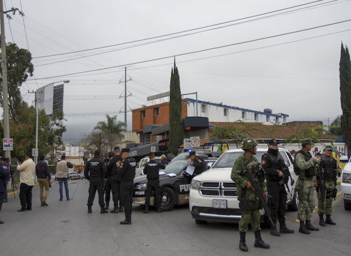 Un Estudiante Abrió Fuego El Miércoles En Una Escuela Privada De La Ciudad Mexicana De Monterrey E Hirió Gravemente a Una Maestra Y Tres Compañeros Antes De Dispararse a Sí Mismo Informaron Las Autoridades Estatales Foto Cuartoscuro