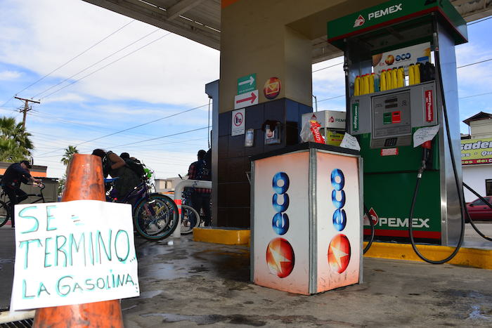 México exportó de EU, en 2015, más de 200 millones de barriles por año en productos refinados. El 47% del consumo nacional de gasolina. Foto: Cuartoscuro 