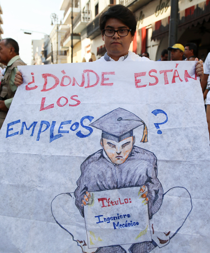 Marcha de desempleados en Veracruz, mayo de 2016. Foto: Cuartoscuro