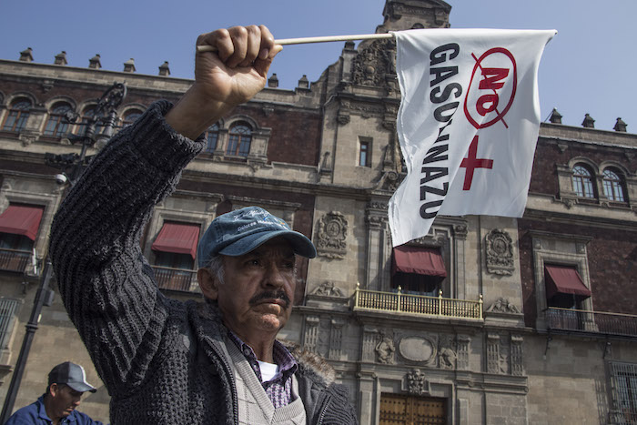 En cuanto al gasolinazo, se ha demostrado cómo la difusión de rumores y hechos vandálicos fueron creados artificialmente. Foto: Cuartoscuro