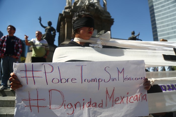 En La Ciudad De México Se Sumaron a Las Protestas En Contra Del Nuevo Presidente De Estados Unidos Foto Cri Rodríguez Sinembargo