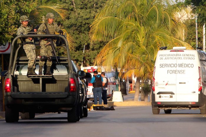 Soldados Vigilan Luego De Que Se Registrara Una Balacera En Las Cercanías De La Fiscalía Del Estado De Quintana Roo Foto Xinhua