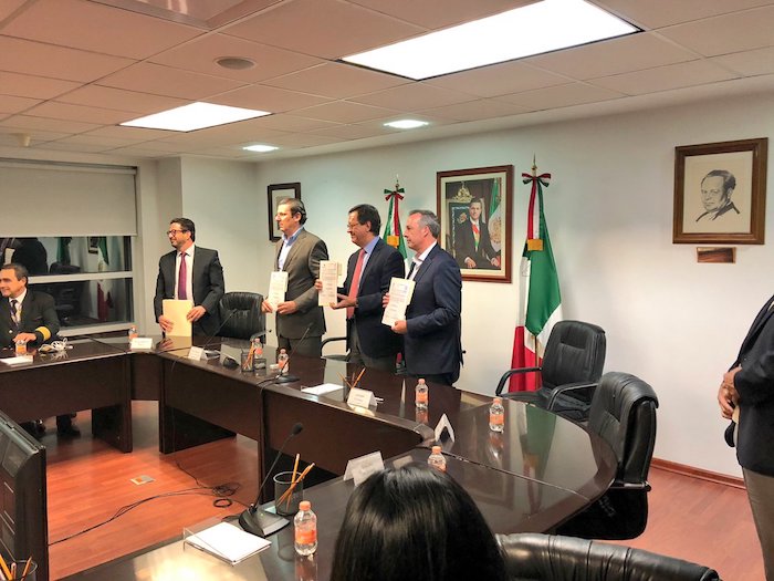 Pilotos y Aeroméxico firman nuevo contrato colectivo de trabajo; acuerdan aumento salarial del 5.15%