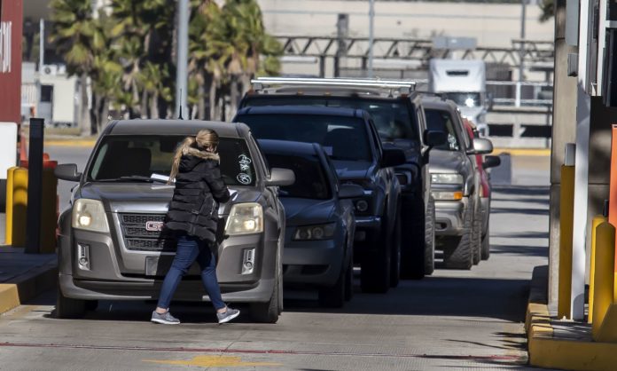 AMLO extiende decreto de regulación de autos chocolate hasta