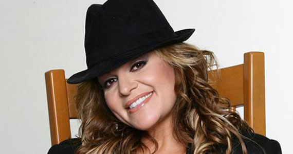 Jenni Rivera adelanta en una canción de 2005 las 