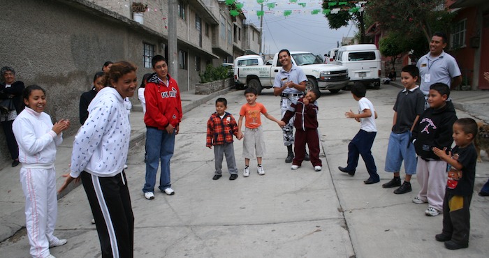 Nueve elementos de Seguridad Pública Municipal, realizan juegos lúdicos en los barrios, colonias, ejidos y villas de Chimalhuacán