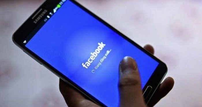 Facebook alertará cuando alguien más intente ingresar a una cuenta. Foto: EFE