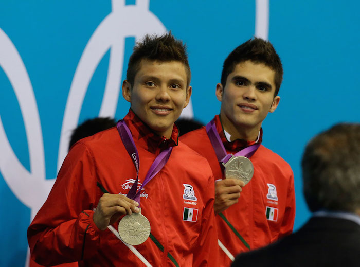 Los clavadistas Iván García y Germán Sánchez ganaron oro en Moscú en 2014, en la prueba de 10 metros sincronizados. Foto: AP. 