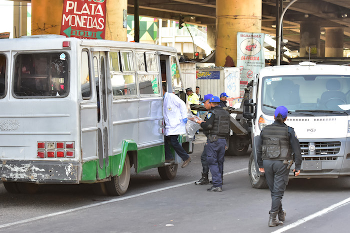 Un viaje por la ruta de la muerte, en la CdMx: “¡Ya valieron madre, pasaje! ¡Celulares y dinero!”