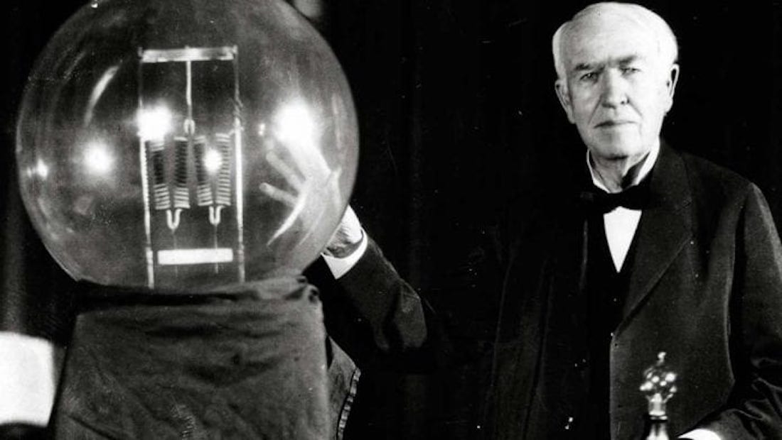 La Primera Bombilla De Luz Creada Por Thomas Alva Edison Cumple 140 Anos De Existencia Sinembargo Mx