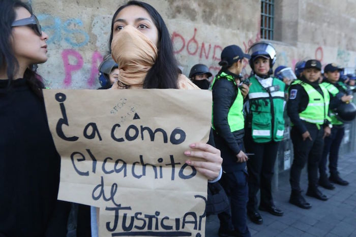 Mujeres Integrantes De Varios Colectivos Se Manifestaron Afuera De Palacio Nacional Por El Feminicidio De La Niña Fátima En La Ciudad De México Foto Victoria Valtierra Cuartoscuro