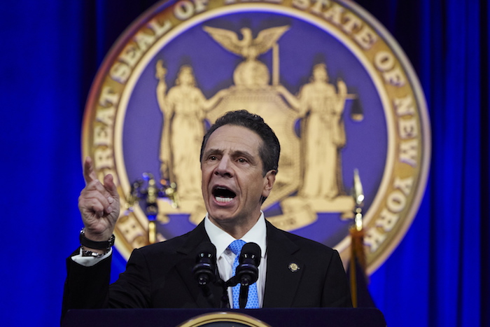 El Gobernador De Nueva York Andrew Cuomo Foto Efeepajames Keviomarchivo