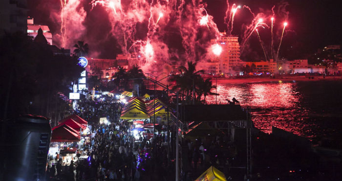 "Saben muchos que es el Carnaval por generaciones y paga por ello con la paciencia de Job". Foto: Rashide Frías, Cuartoscuro