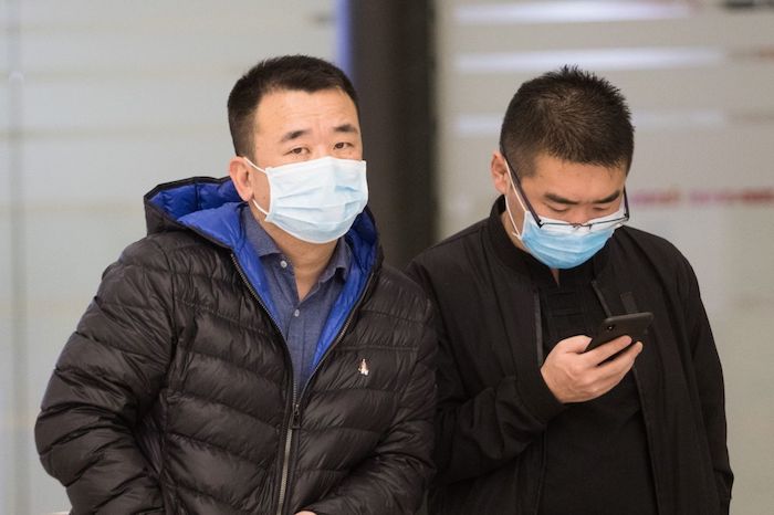 En El Aeropuerto Internacional De La Ciudad De México Se Observan Viajantes Con Cubrebocas Ante La Alerta Mundial De Coronavirus Foto Moisés Pablo Cuartoscuro