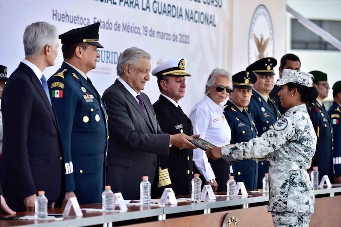 Hace unos días, el Jefe del Ejecutivo federal, Andrés Manuel López Obrador, encabezó la clausura del Curso de Formación Inicial para la Guardia Nacional. Foto: Presidencia, Cuartoscuro