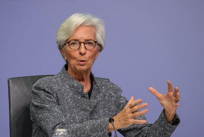 christine-lagarde-nce-sao-gris-lentes