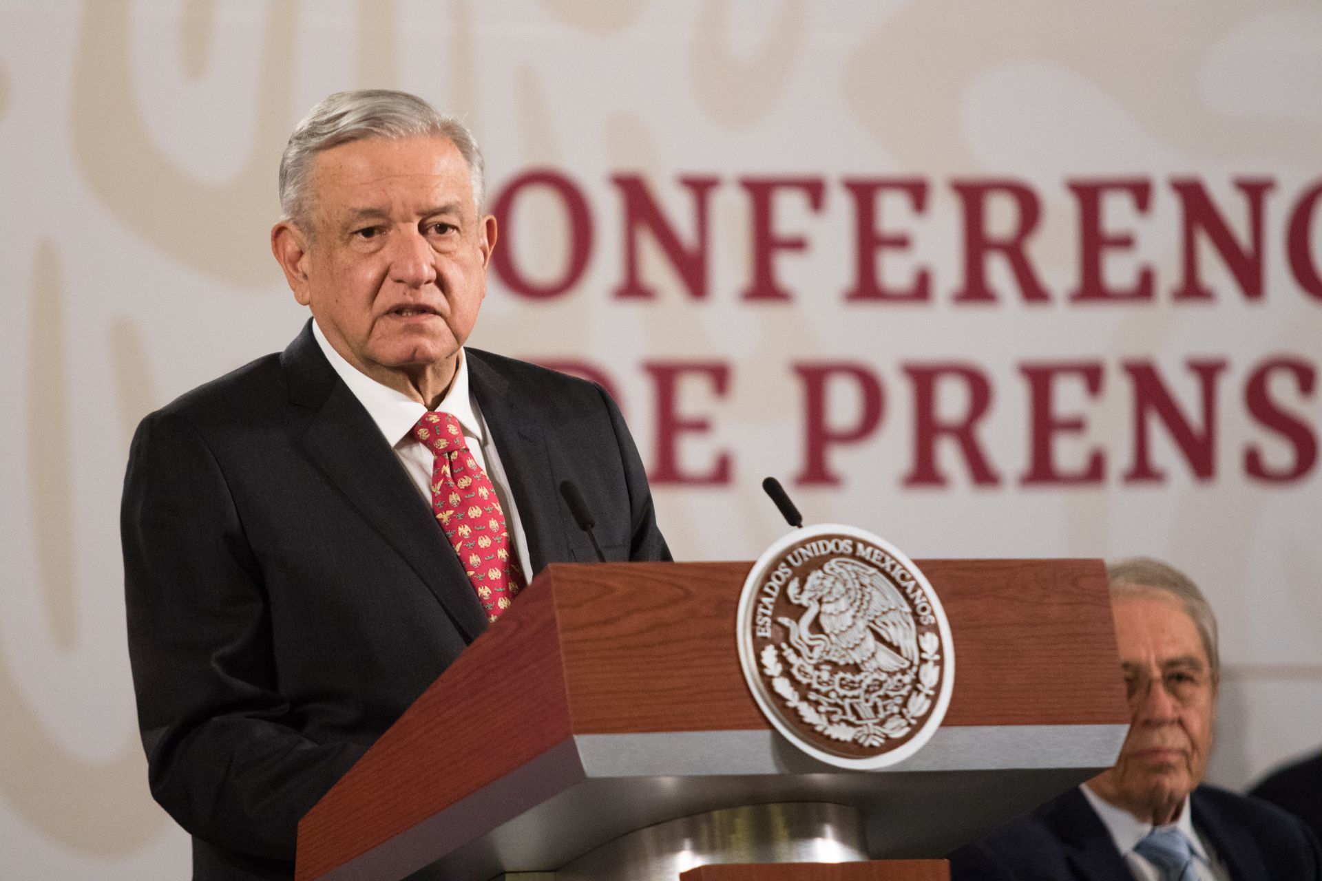 amlo-alcocer-conferencia