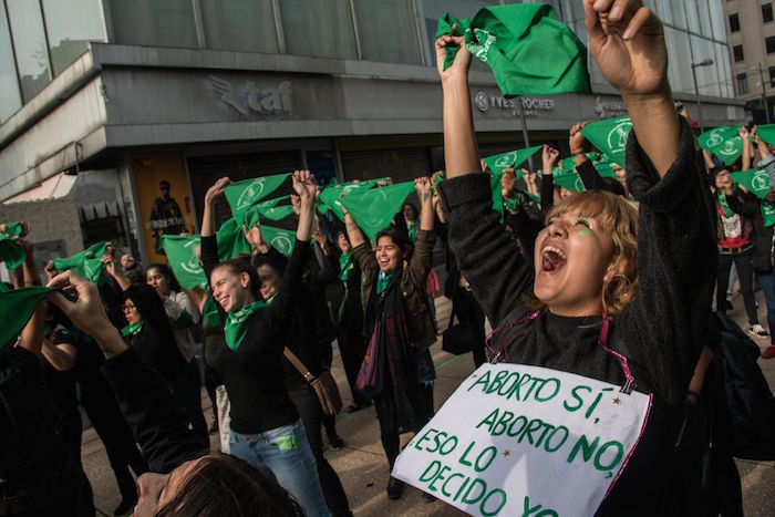 PROTESTA-A-FAVOR-DEL-ABORTO-MÉXICO