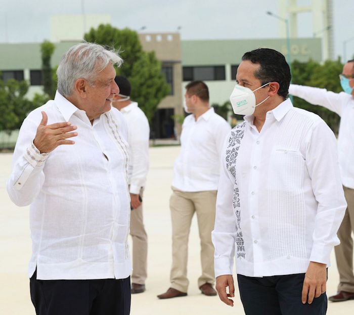 El Gobernador Del Estado Carlos Joaquín Y El Presidente De La República Andrés Manuel López Obrador Durante La Gira De Trabajo Presidencial Por Quintanaroo