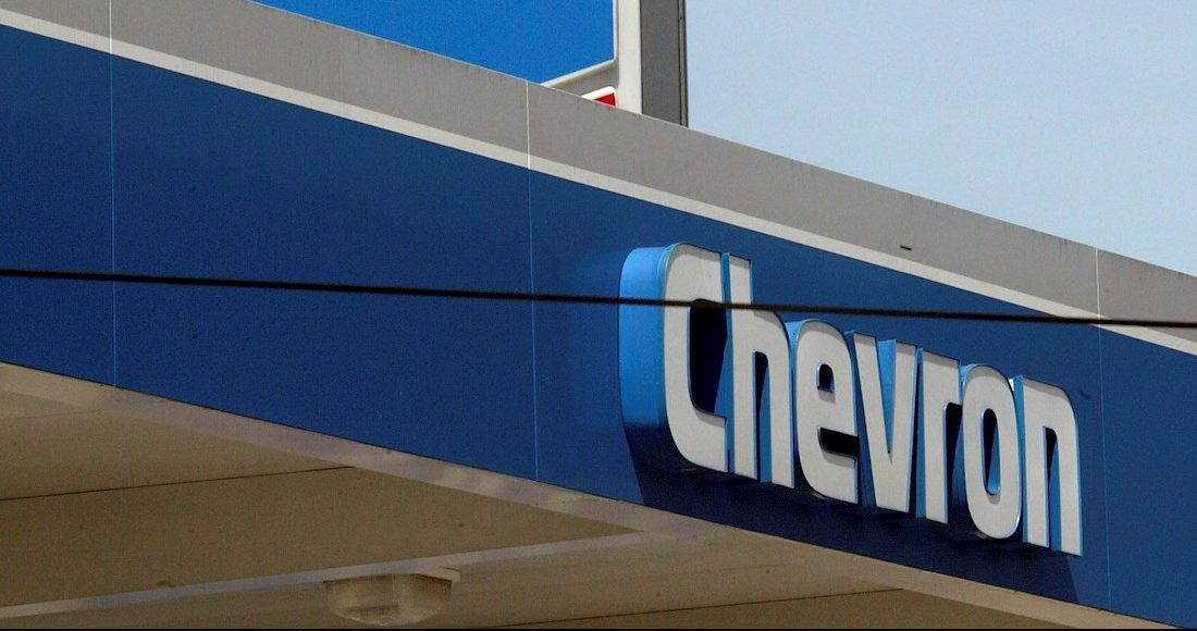 chevron-red-gasolinera