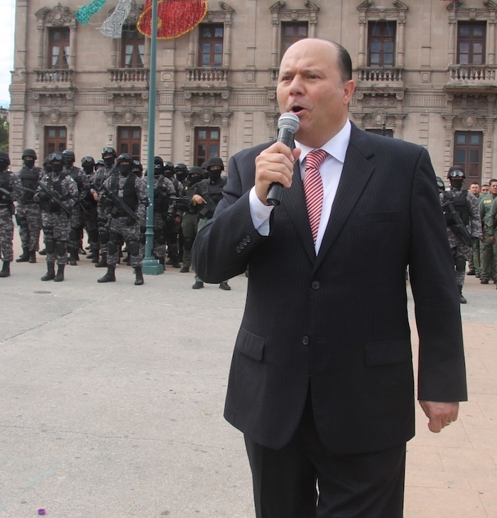 Fotografía del 4 de octubre de 2016 del exgobernador César Duarte durante su despedida con las fuerzas de seguridad del estado de Chihuahua (México).