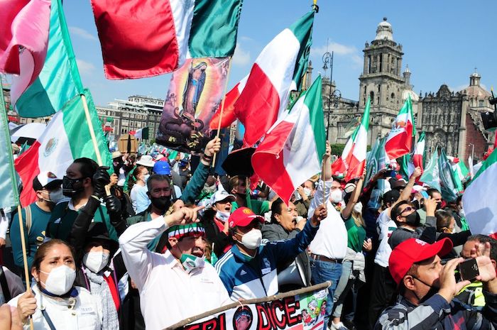 El pasado 3 de octubre, el FRENA marchó desde el Monumento a la Revolución hasta la explanada del Zócalo capitalino. 