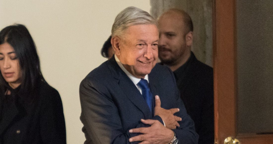 amlo-abrazos-mañanera-octubre-2020