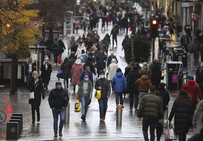 La escena en Glasgow, Escocia, en medio de la pandemia del coronavirus el 17 de noviembre del 2020. 