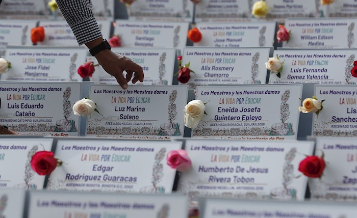 La Federación Colombiana De Trabajadores De La Educación fecode Homenajea a Los Mil Maestros Asesinados En Sus Regiones Desde Foto Mauricio Dueñas Castañeda Efe