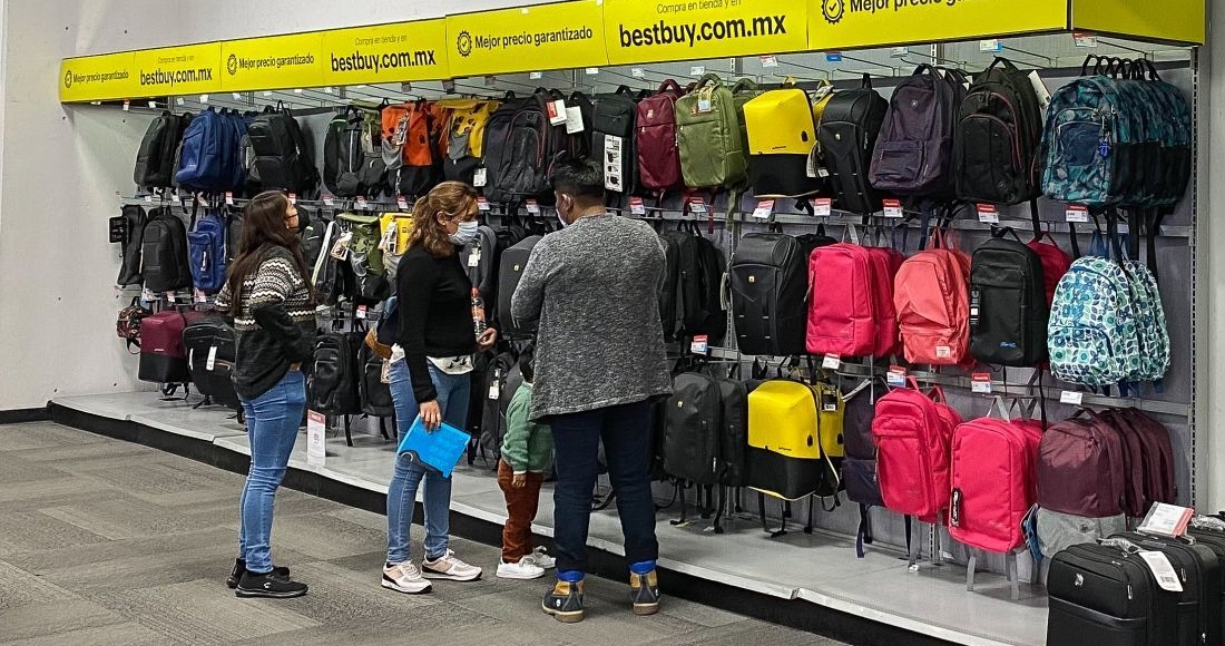 familia-compras-mochilas