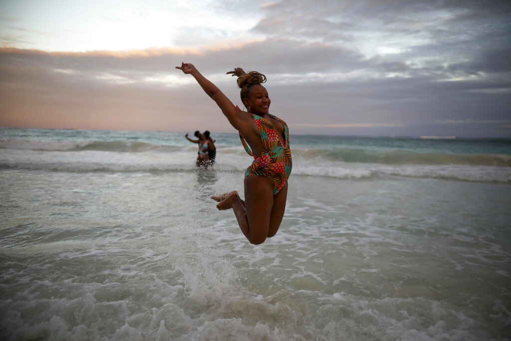 turistas-playas-quintana-roo