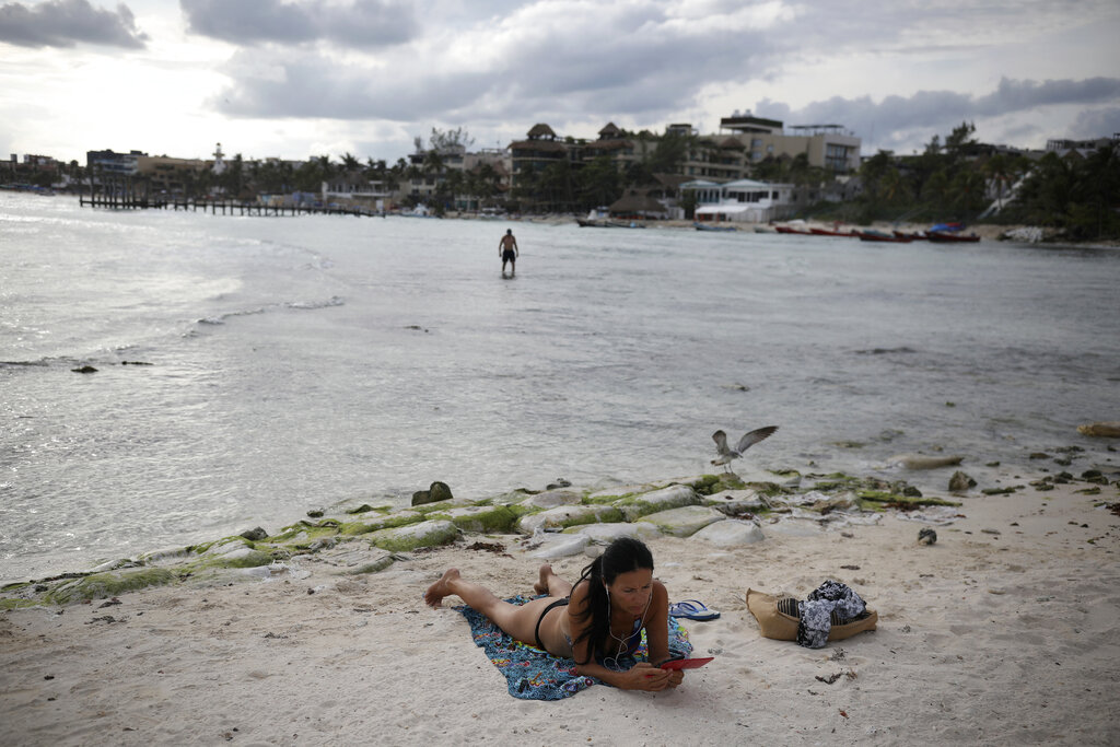 turistas-playas-quintana-roo